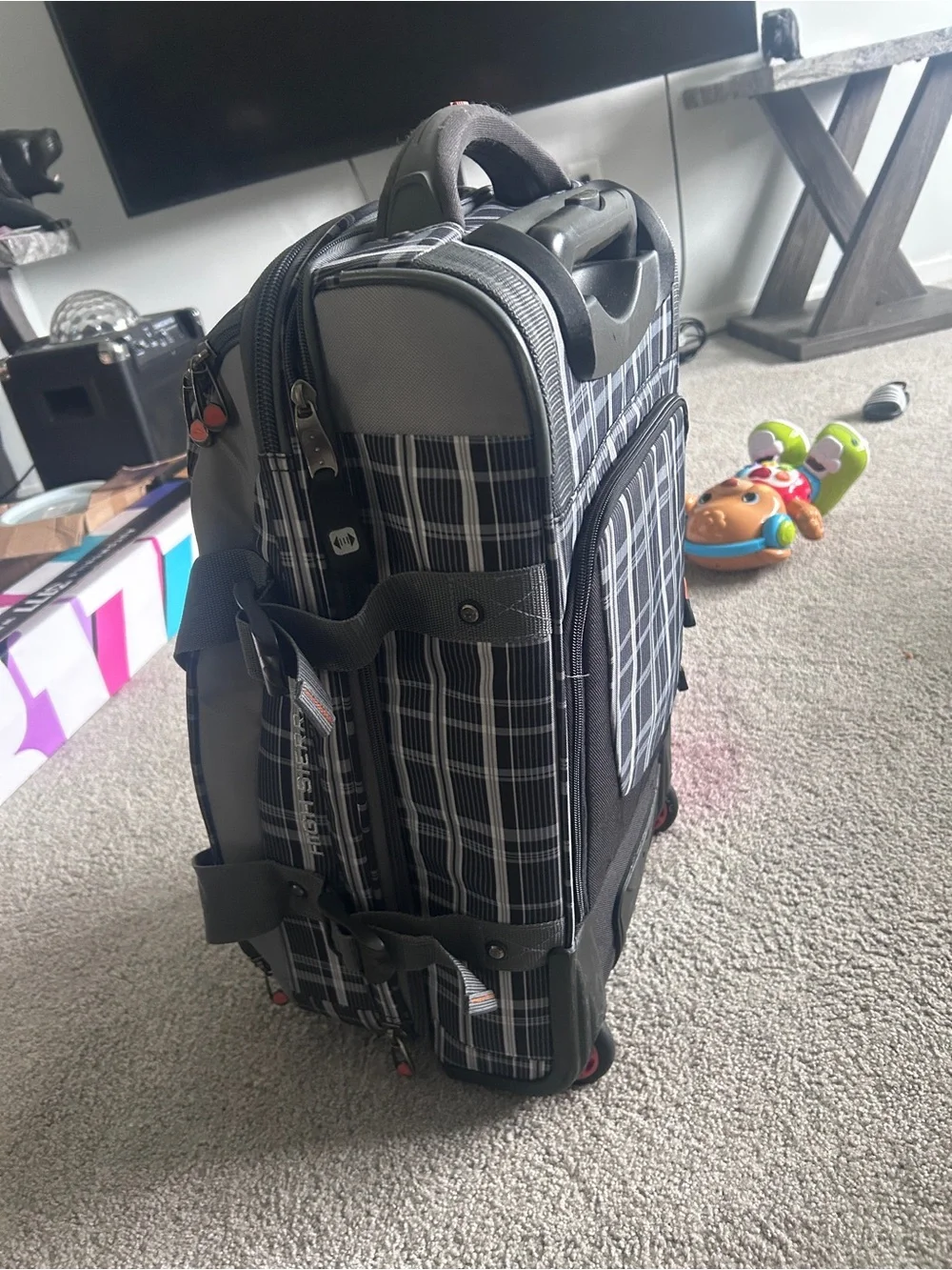 RARE HIGH SIERRA 26IN UPRIGHT WHEELED EXPANDABLE DUFFEL BAGPACK ATGO COLLECTION.
